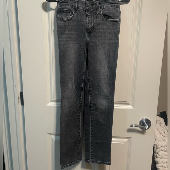 High Rise Straight Crop - Picture 2 of 5